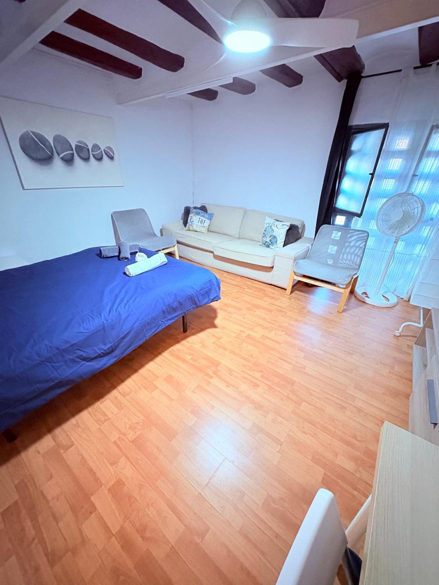 Stunning Flat For 6 People 3 Blocks From The Beach Plus Welcome Breakfast Barcelona Luaran gambar