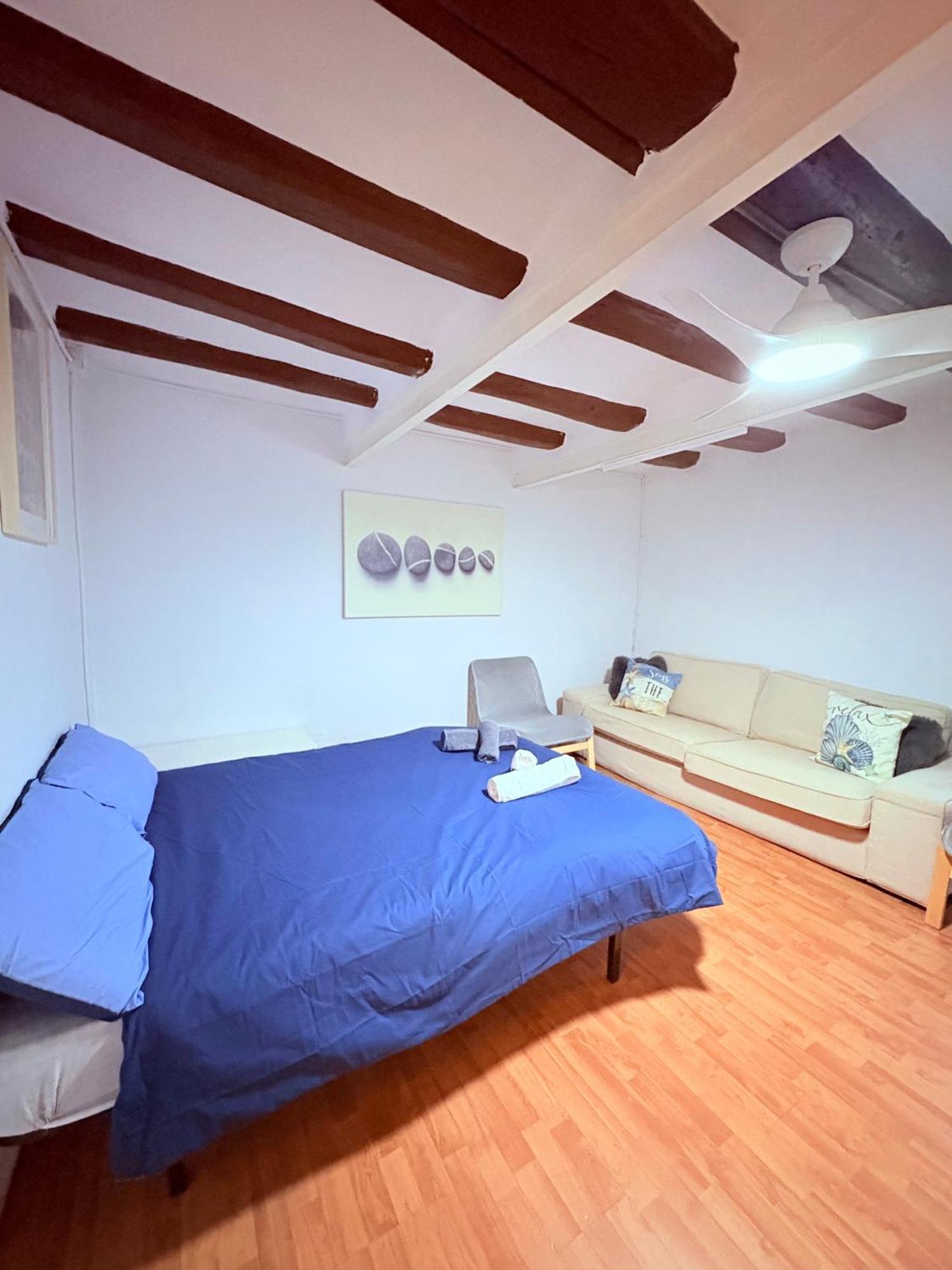 Stunning Flat For 6 People 3 Blocks From The Beach Plus Welcome Breakfast Barcelona Luaran gambar