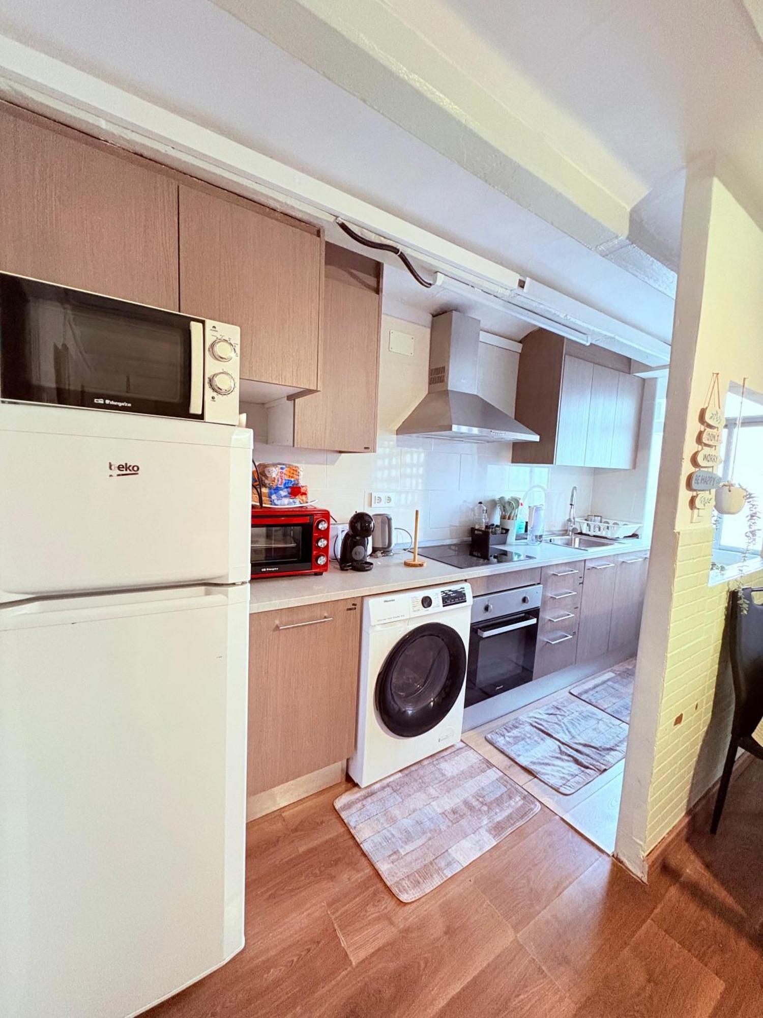 Stunning Flat For 6 People 3 Blocks From The Beach Plus Welcome Breakfast Barcelona Luaran gambar