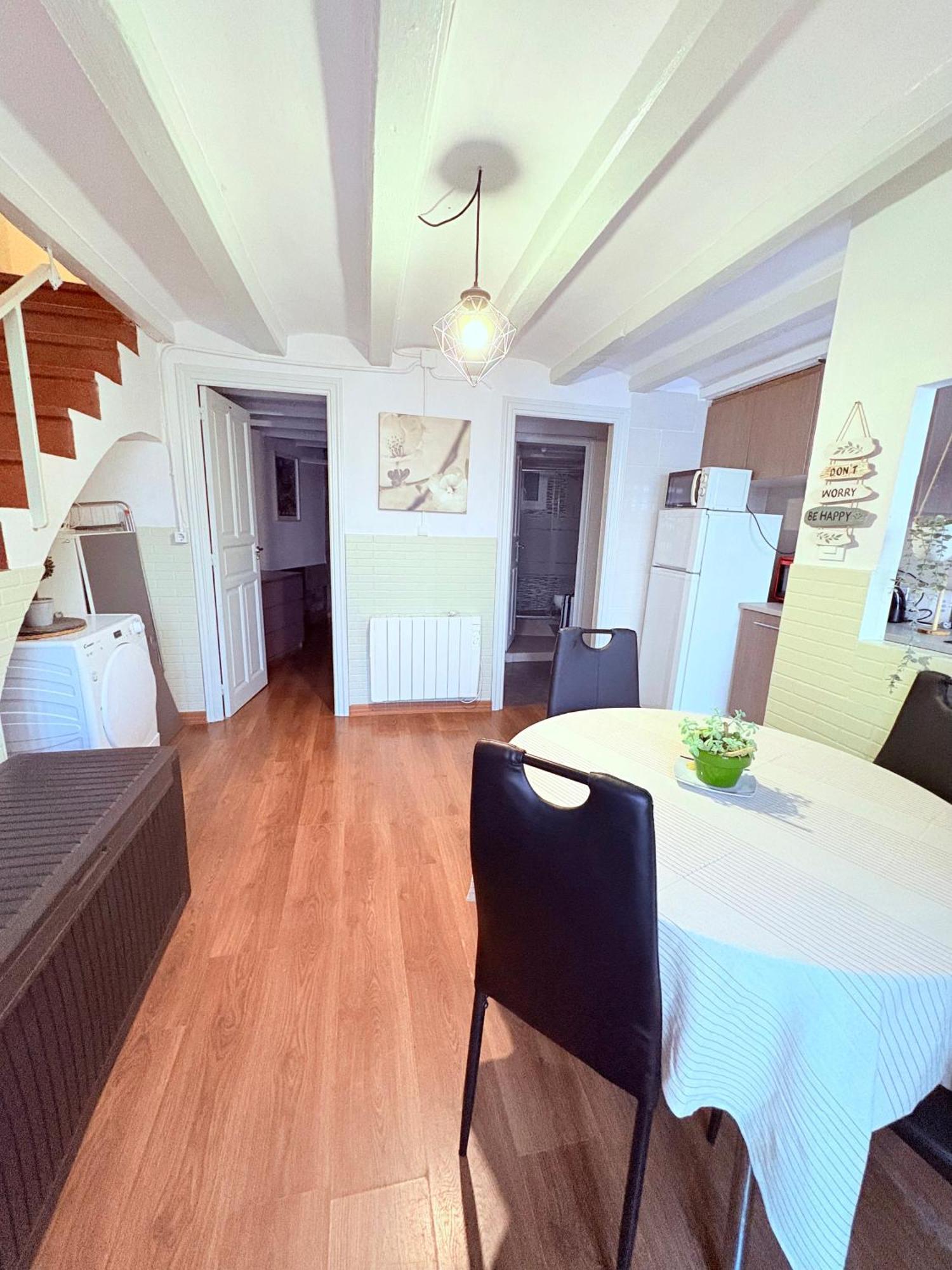 Stunning Flat For 6 People 3 Blocks From The Beach Plus Welcome Breakfast Barcelona Luaran gambar