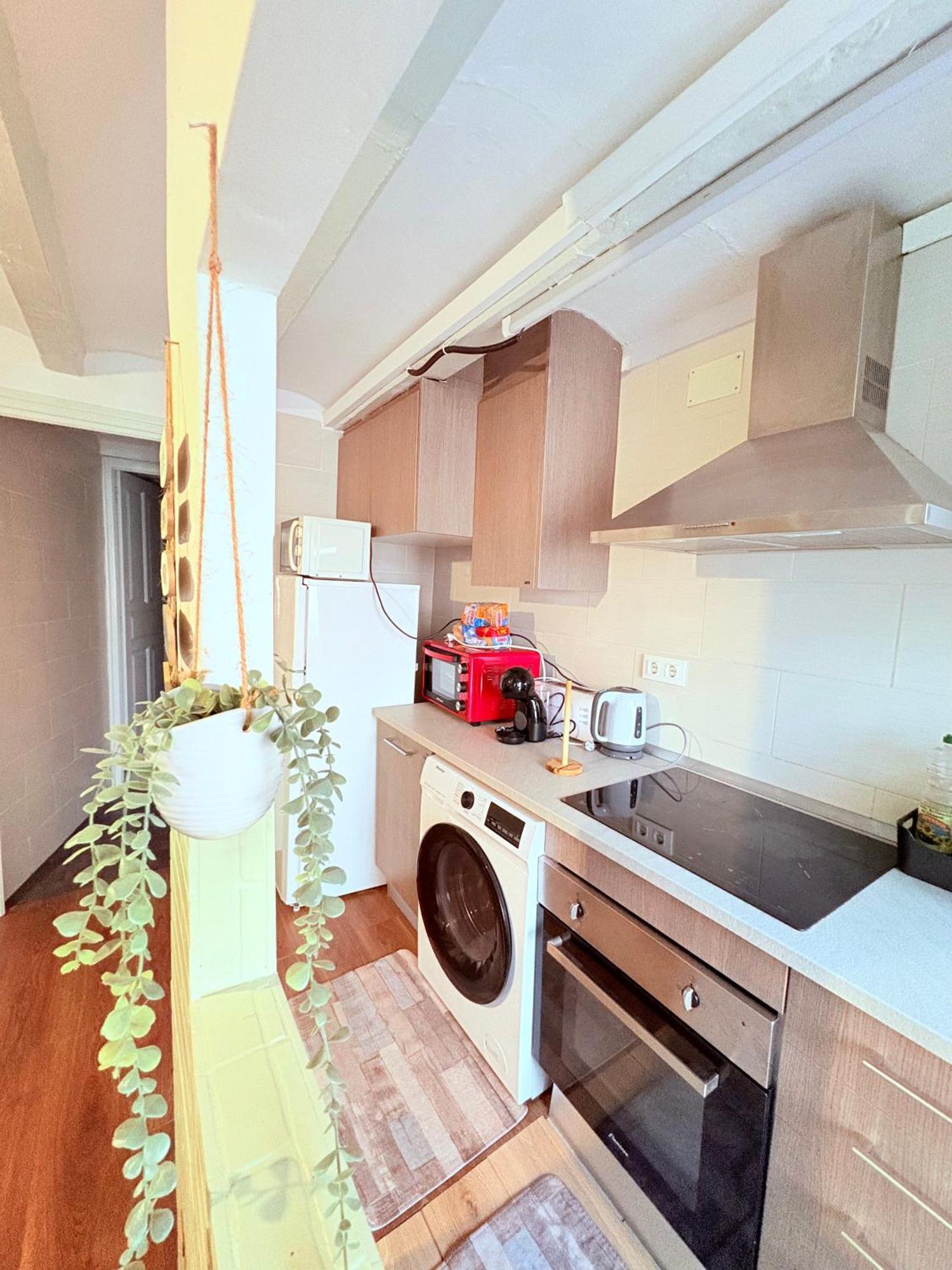 Stunning Flat For 6 People 3 Blocks From The Beach Plus Welcome Breakfast Barcelona Luaran gambar